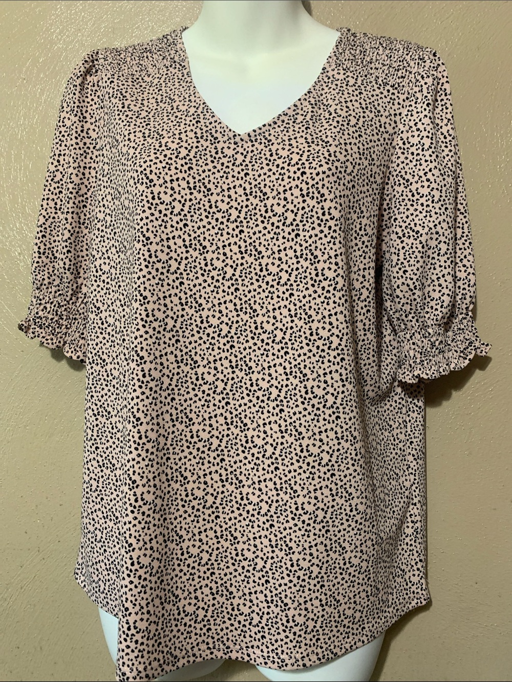 Adrianna Papell size S Blush Pink V-Neck Dot Print Puff Sleeve Blouse NWT